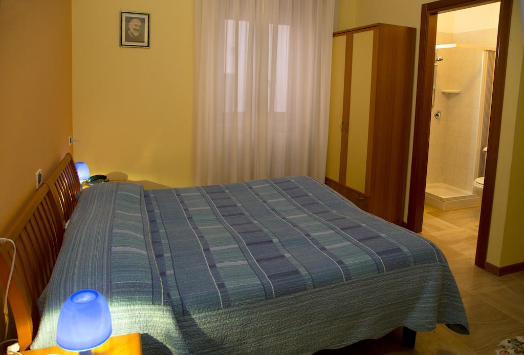 Camere Helios San Giovanni Rotondo Room photo